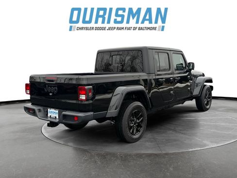 Used 2022 Jeep Gladiator Sport image 6