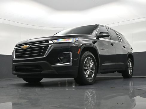 Used 2024 Chevrolet Traverse LT FWD image 25