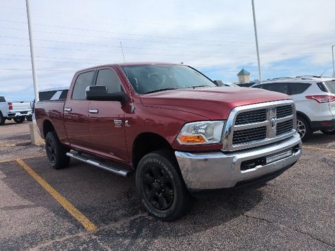 Used 2012 RAM 2500 SLT w/ Technology Group AWD/4WD image 3