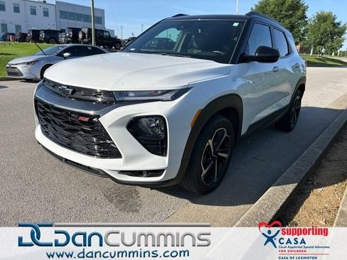 Used 2022 Chevrolet TrailBlazer RS FWD image 1