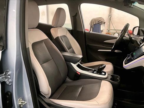 Used 2018 Chevrolet Bolt Premier w/ Driver Confidence II Package image 7