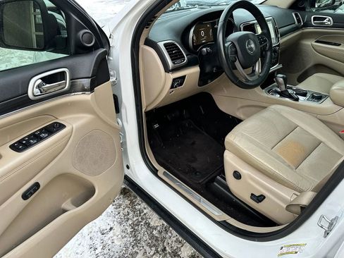 Used 2019 Jeep Grand Cherokee Limited w/ Luxury Group II image 9