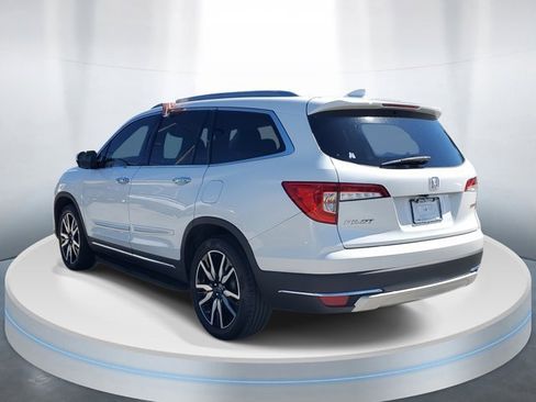 Used 2021 Honda Pilot Touring image 3