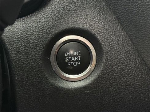 Used 2025 Toyota Corolla SE image 23