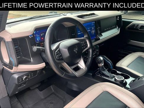 Used 2022 Ford Bronco Wildtrak image 13