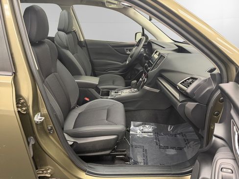 Certified 2023 Subaru Forester Premium AWD/4WD image 15