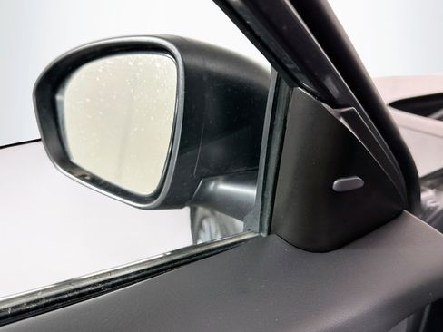 Used 2025 Nissan Altima 2.5 SV FWD image 16