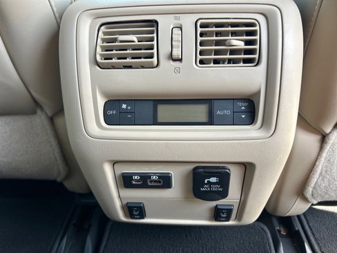 Used 2019 Nissan Pathfinder SL w/ SL Premium Package image 25