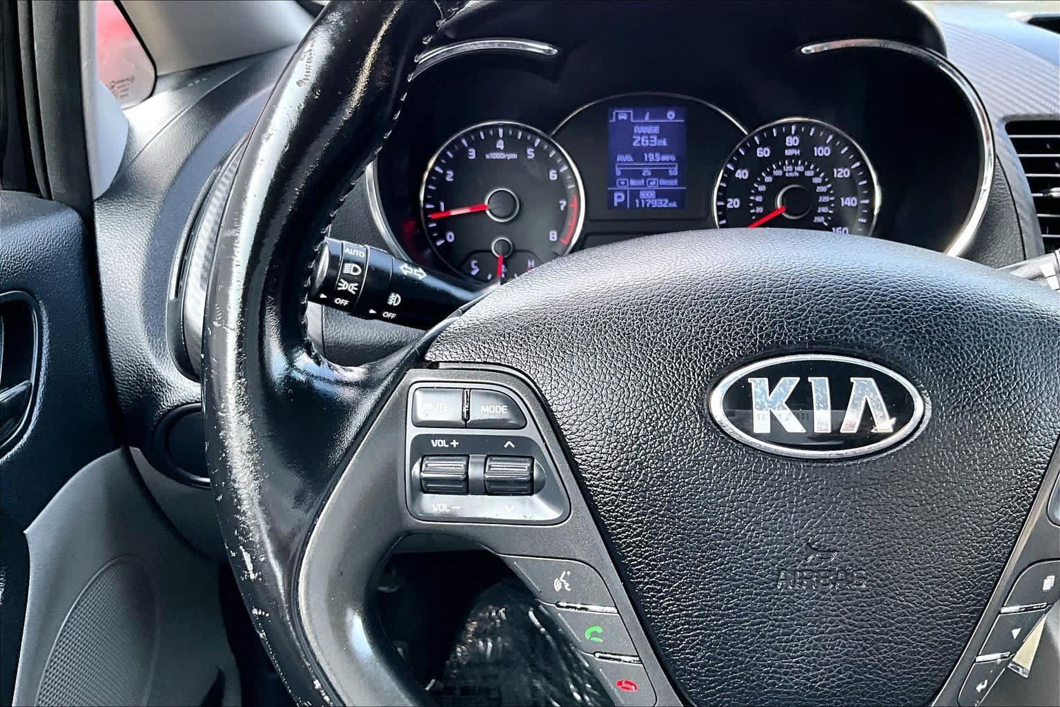 Used 2015 Kia Forte EX FWD image 23