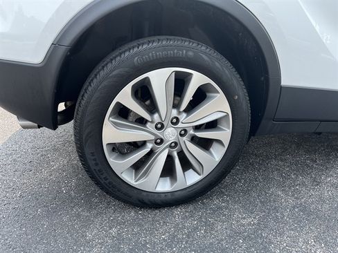 Used 2020 Buick Encore Preferred AWD/4WD image 9