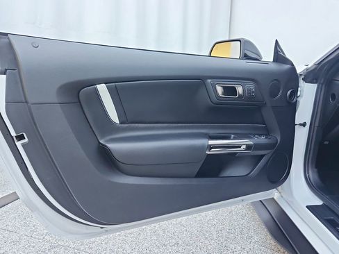 Used 2020 Ford Mustang Shelby GT500 w/ Technology Package image 17