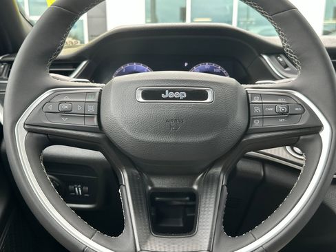 Certified 2024 Jeep Grand Cherokee L Laredo image 24