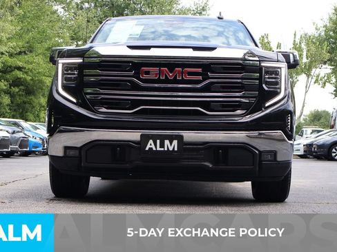Used 2025 GMC Sierra 1500 SLT RWD image 3