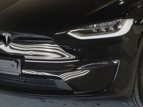 Used 2022 Tesla Model X Plaid image 7