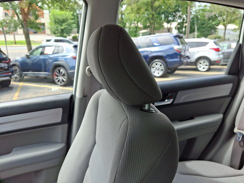 Used 2011 Honda CR-V LX image 17