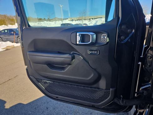 Used 2023 Jeep Wrangler Unlimited w/ Cold Weather Group image 20