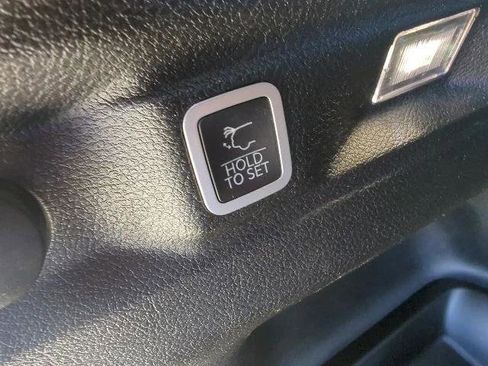 Certified 2023 Jeep Grand Cherokee L Laredo AWD/4WD image 38