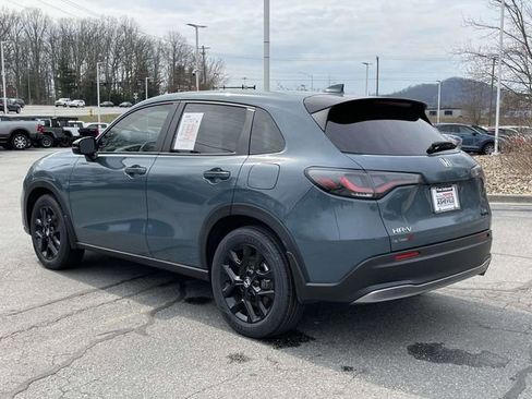 Used 2024 Honda HR-V Sport image 3