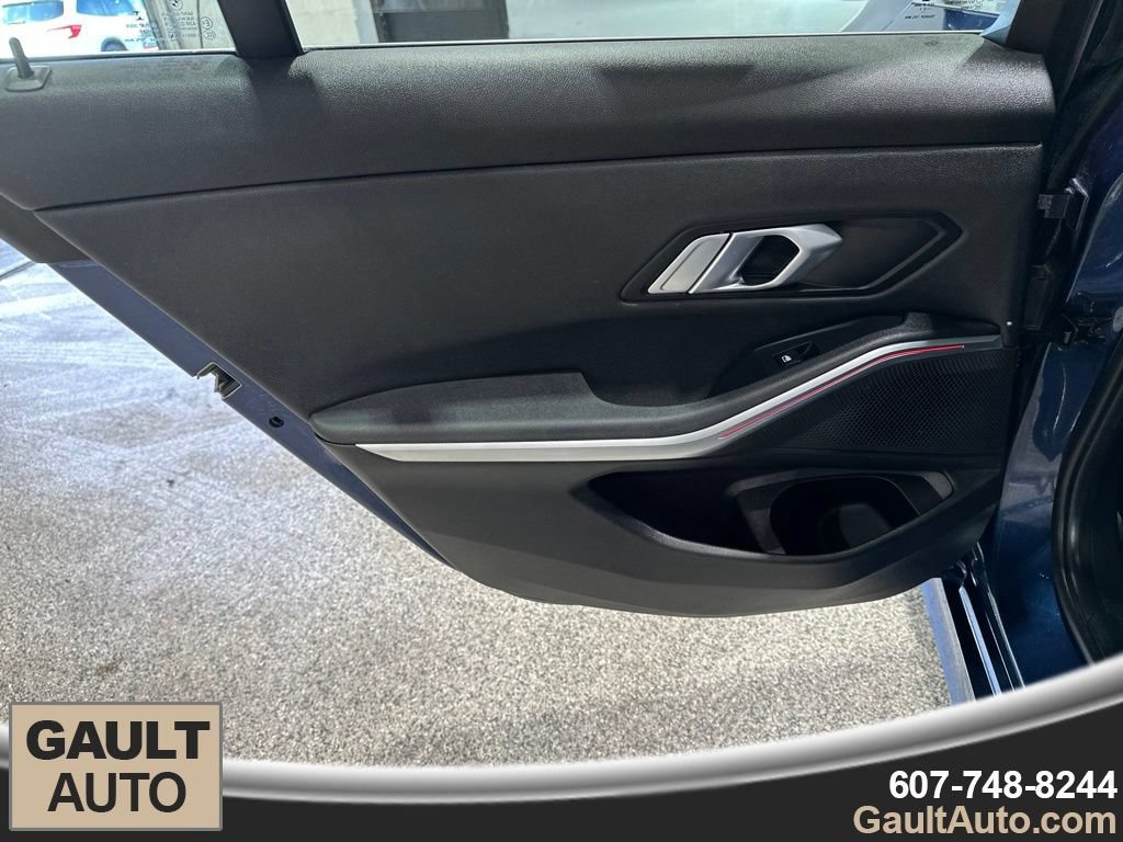 Used 2021 BMW 330i xDrive Sedan w/ Convenience Package AWD/4WD image 14