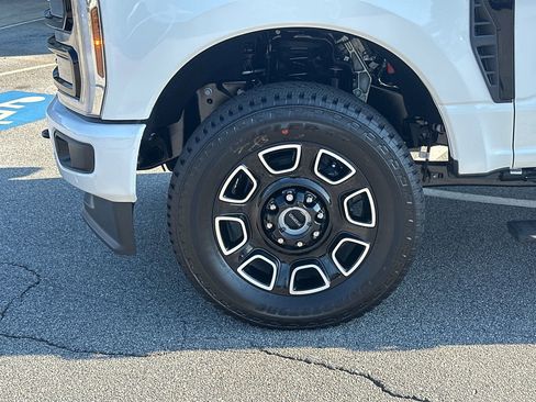 New 2026 Ford F250 Platinum AWD/4WD image 40