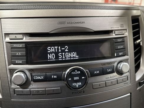 Used 2011 Subaru Outback 2.5i Limited w/ PWR Moonroof Pkg image 13