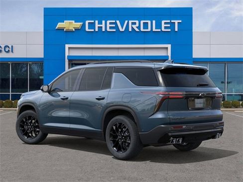 New 2026 Chevrolet Traverse LT w/ Midnight/Sport Edition image 3