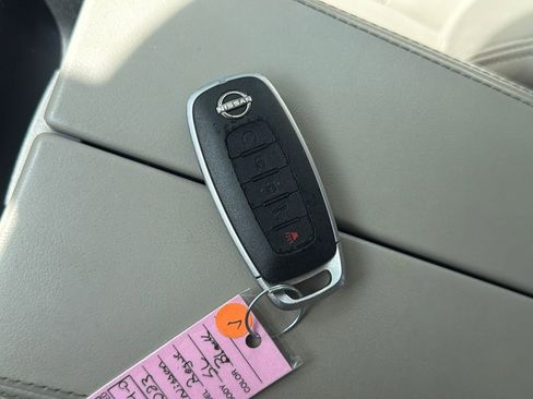 Used 2023 Nissan Rogue SL FWD image 28