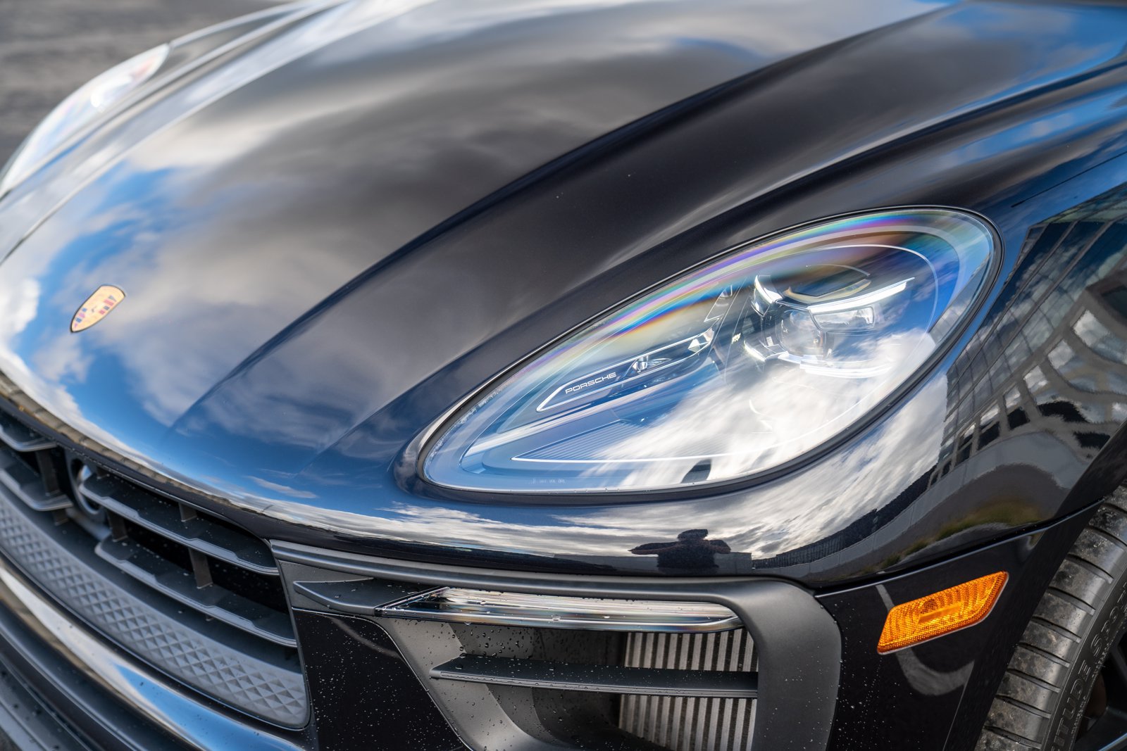Certified 2023 Porsche Macan S AWD/4WD image 29