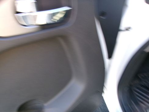 Used 2019 Nissan Frontier PRO-4X image 15