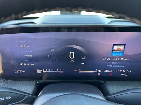 Used 2025 Buick Enclave Preferred image 27