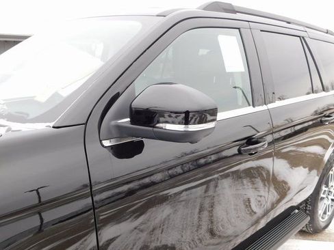 New 2026 Ford Expedition Active image 11