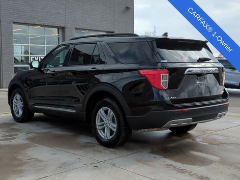 Used 2024 Ford Explorer XLT w/ Equipment Group 202A image 5