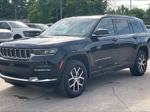 Used 2024 Jeep Grand Cherokee L Limited w/ Luxury Tech Group II AWD/4WD image 3