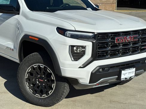 Used 2026 GMC Canyon AT4 AWD/4WD image 3