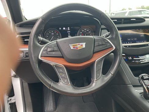 Used 2024 Cadillac XT5 Premium Luxury w/ Technology Package AWD/4WD image 18
