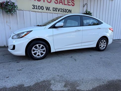 Used 2014 Hyundai Accent GLS FWD image 8