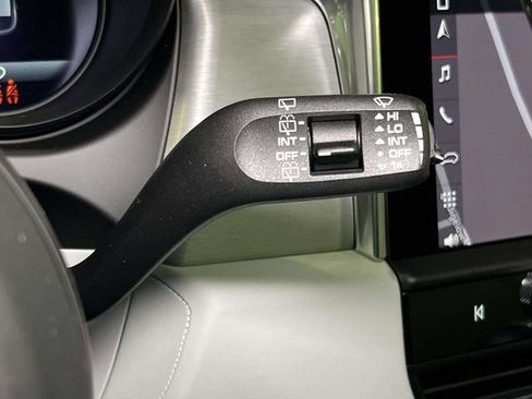New 2026 Porsche Macan AWD/4WD image 40