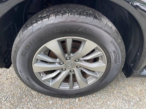 Used 2017 INFINITI QX80 4WD w/ Driver Assistance Package image 32