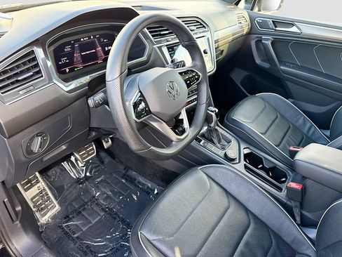 Used 2024 Volkswagen Tiguan SEL R-Line AWD/4WD image 25