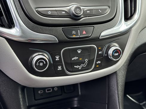 Certified 2022 Chevrolet Equinox LS image 28