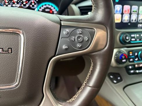 Used 2019 GMC Yukon Denali w/ Denali Ultimate Package AWD/4WD image 8