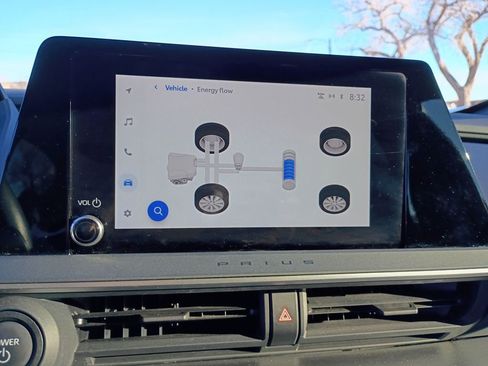 Used 2023 Toyota Prius LE image 28