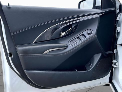 Used 2015 Buick LaCrosse Leather FWD image 19
