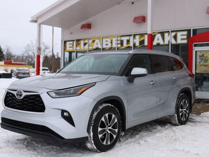 Used 2021 Toyota Highlander XLE