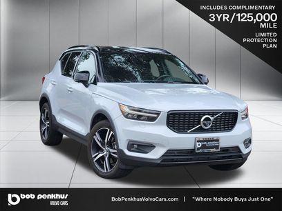 Used 2022 Volvo XC40 T5 R-Design