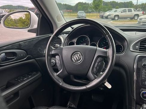 Used 2017 Buick Enclave Premium FWD image 19