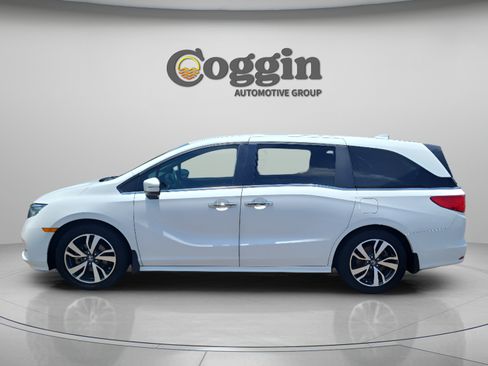 Used 2021 Honda Odyssey Touring image 2