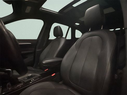 Used 2016 BMW X1 xDrive28i image 9