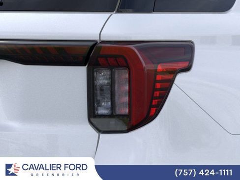Used 2026 Ford Explorer Active AWD/4WD image 21