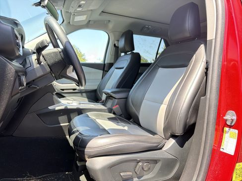 Used 2024 Ford Explorer XLT w/ Equipment Group 202A RWD image 7